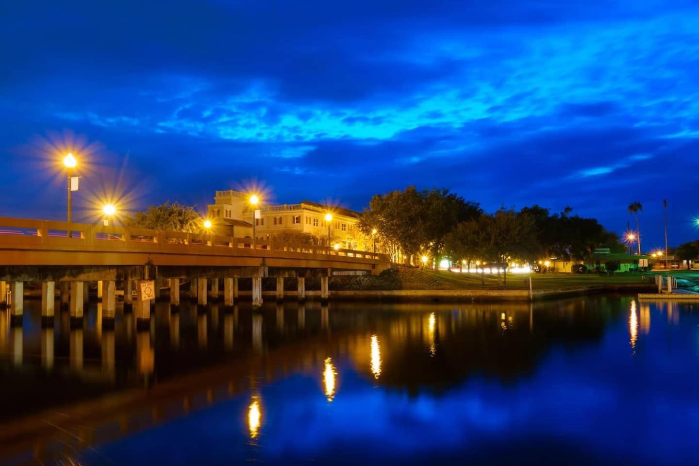 Walk Everywhere! 1-Bedroom Gem In Downtown Hub New Port Richey Dış mekan fotoğraf