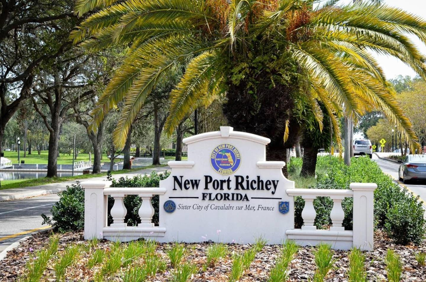 Walk Everywhere! 1-Bedroom Gem In Downtown Hub New Port Richey Dış mekan fotoğraf
