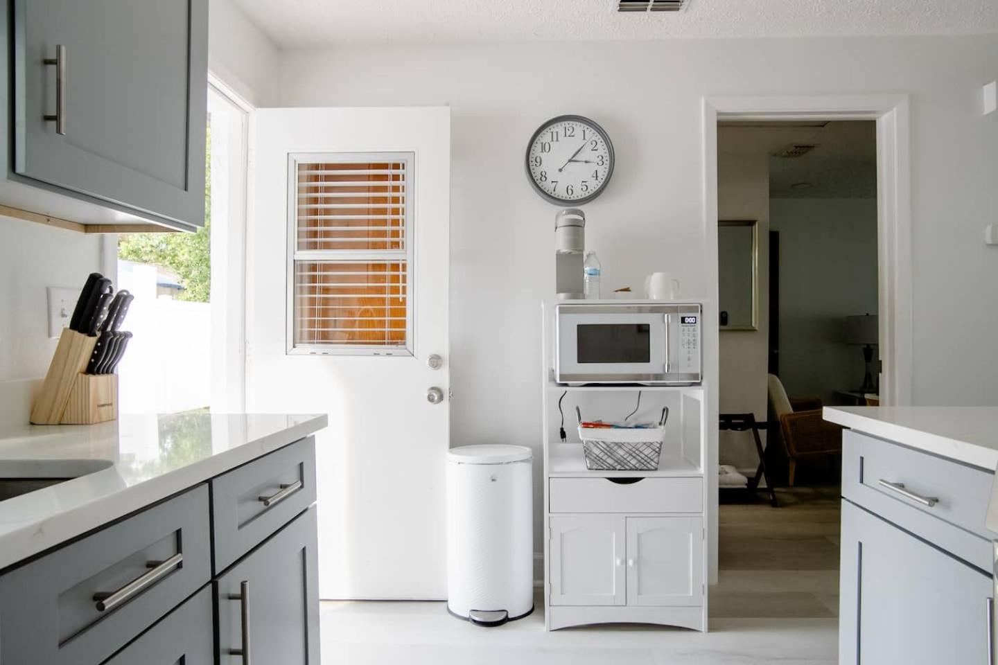 Walk Everywhere! 1-Bedroom Gem In Downtown Hub New Port Richey Dış mekan fotoğraf