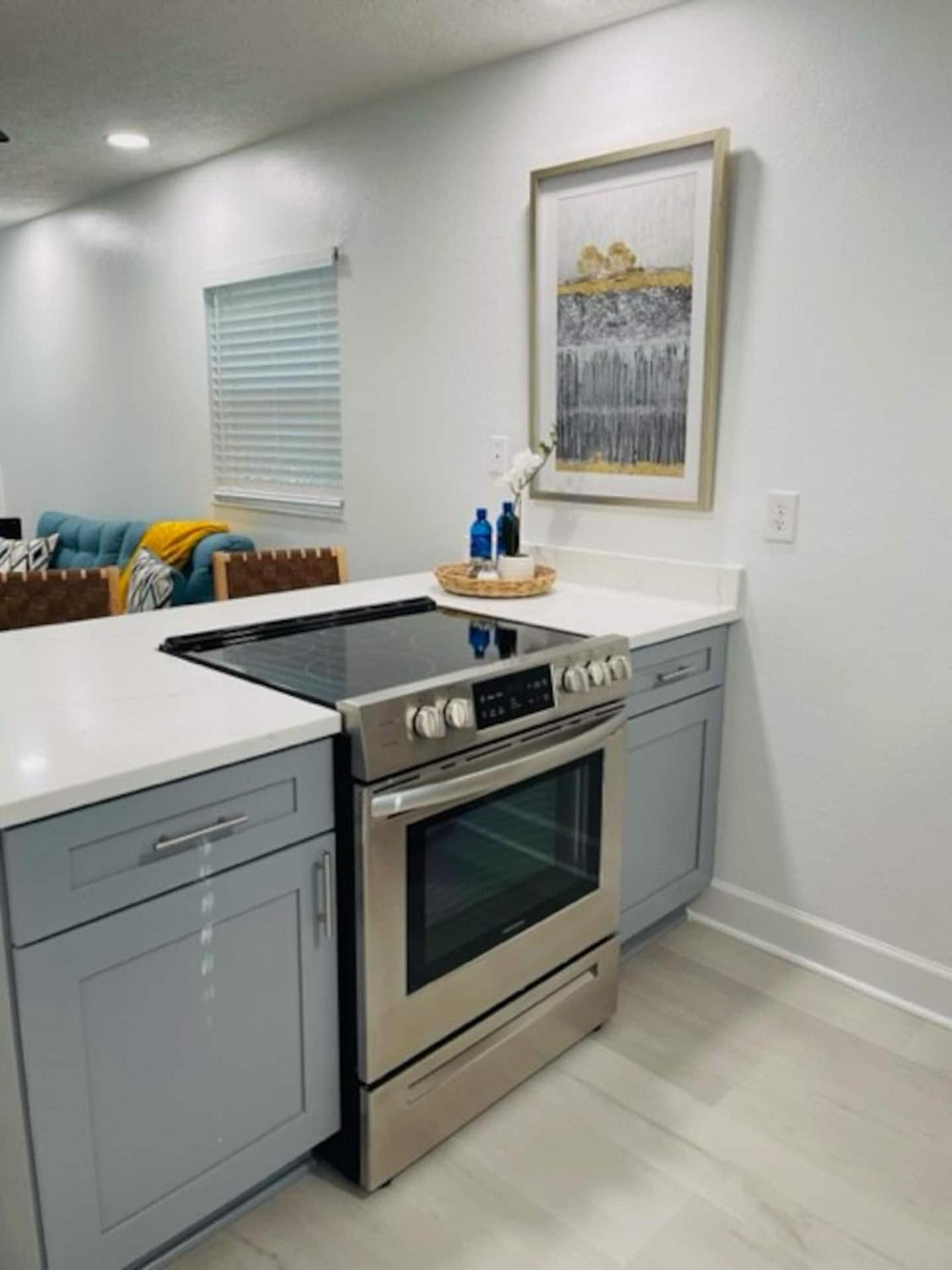 Walk Everywhere! 1-Bedroom Gem In Downtown Hub New Port Richey Dış mekan fotoğraf